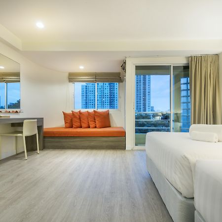 Le Tada Residence Bangkok Luaran gambar