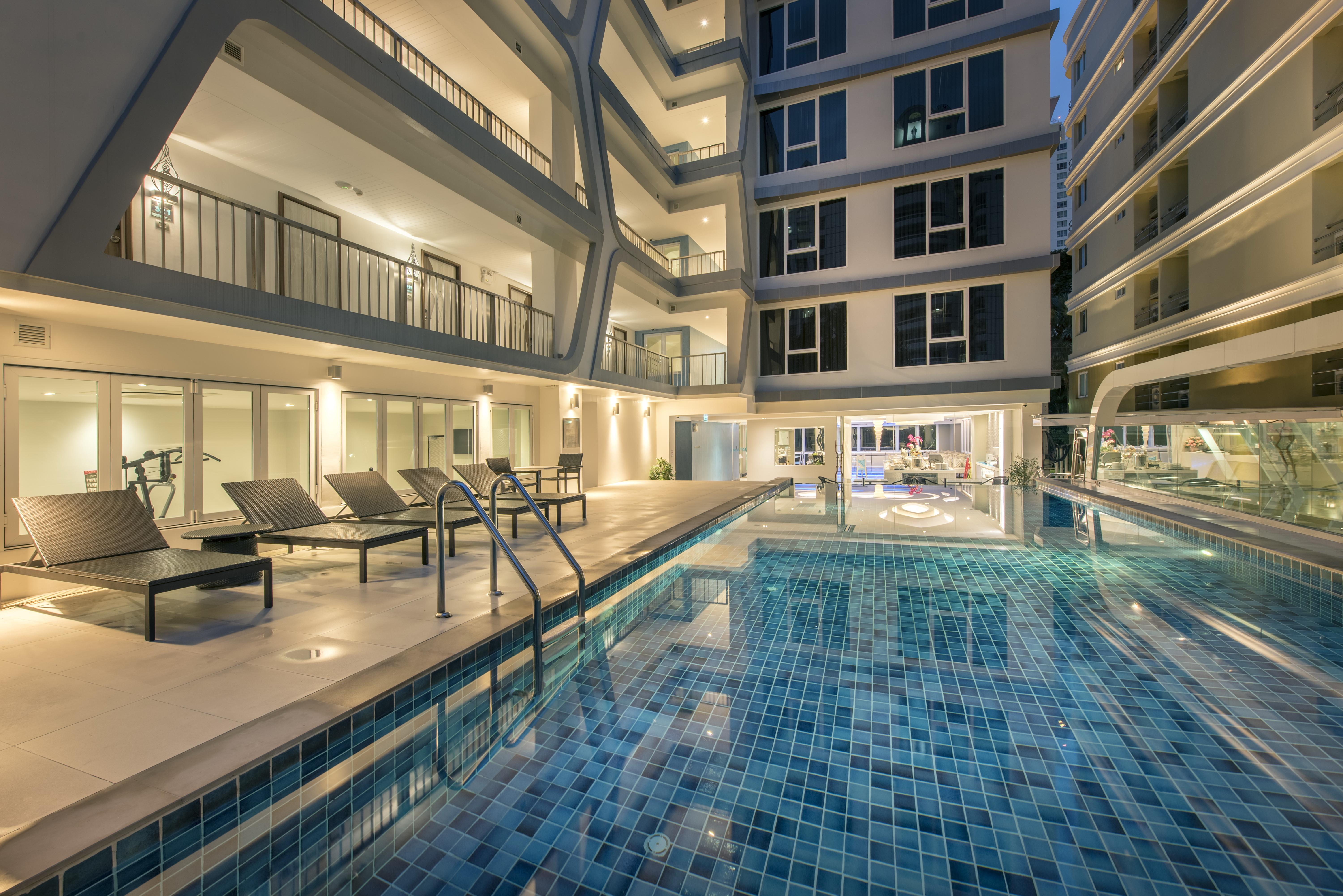 Le Tada Residence Bangkok Luaran gambar