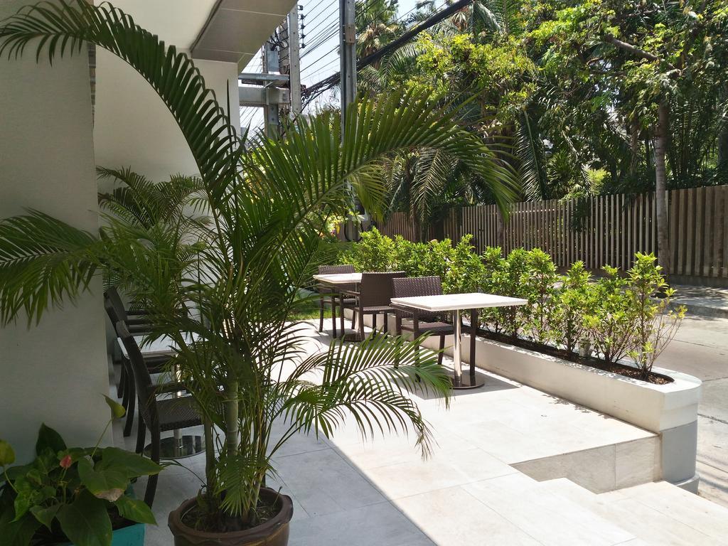 Le Tada Residence Bangkok Luaran gambar